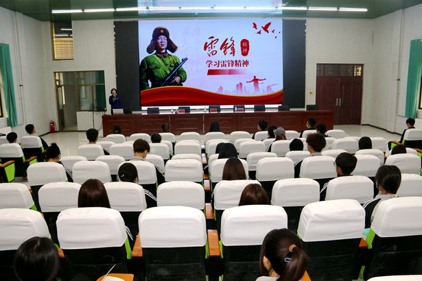 兰州科技职业学院举行雷锋精神宣讲报告会